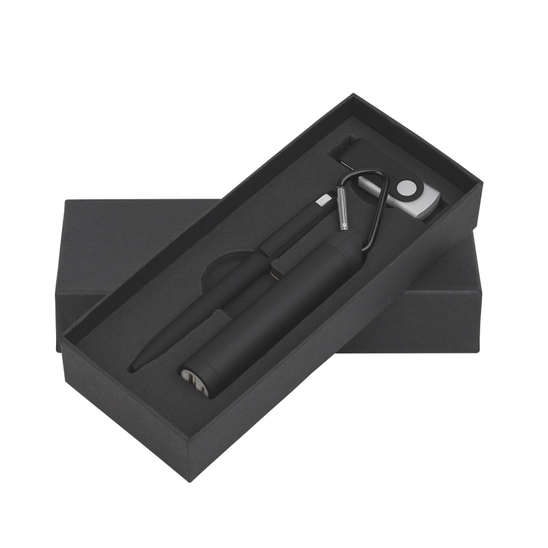 Набор ручка + флеш-карта 8Гб + зарядное устройство 2800 mAh в футляре, черный, покрытие soft touch