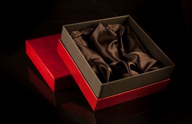 Цветная подарочная коробка для 2 бокалов лонгдринк, красная 