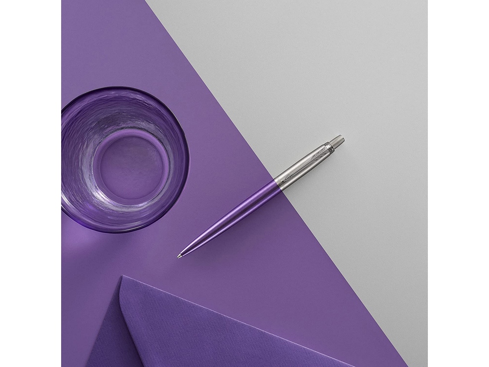 Шариковая ручка Parker Jotter Victoria Violet Chrome CT, стержень:M, цвет чернил: blue в подарочной блистерной упаковке