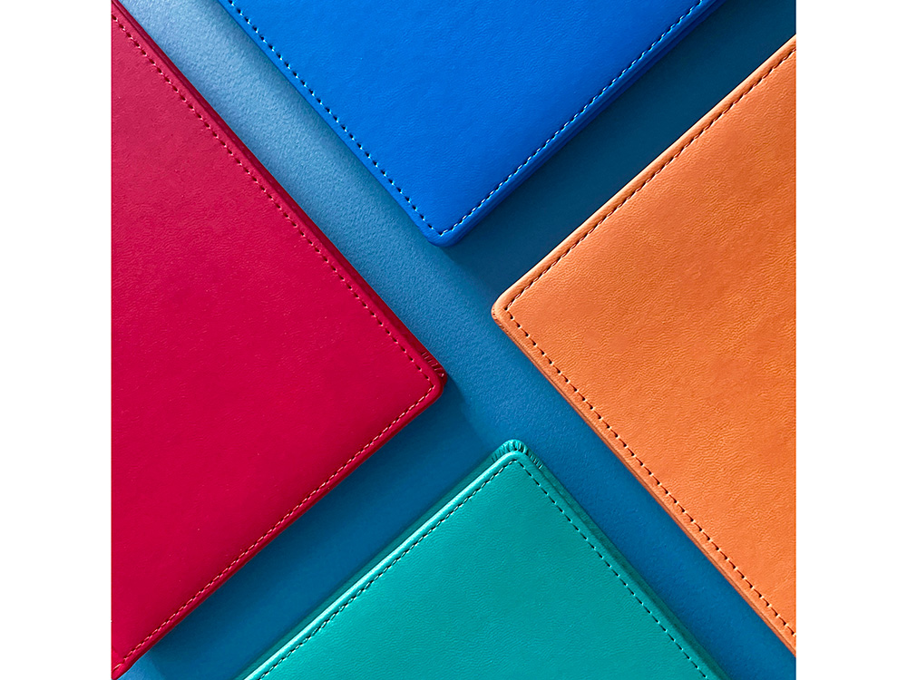 Ежедневник А5 датированный Velvet 2026, оранжевый