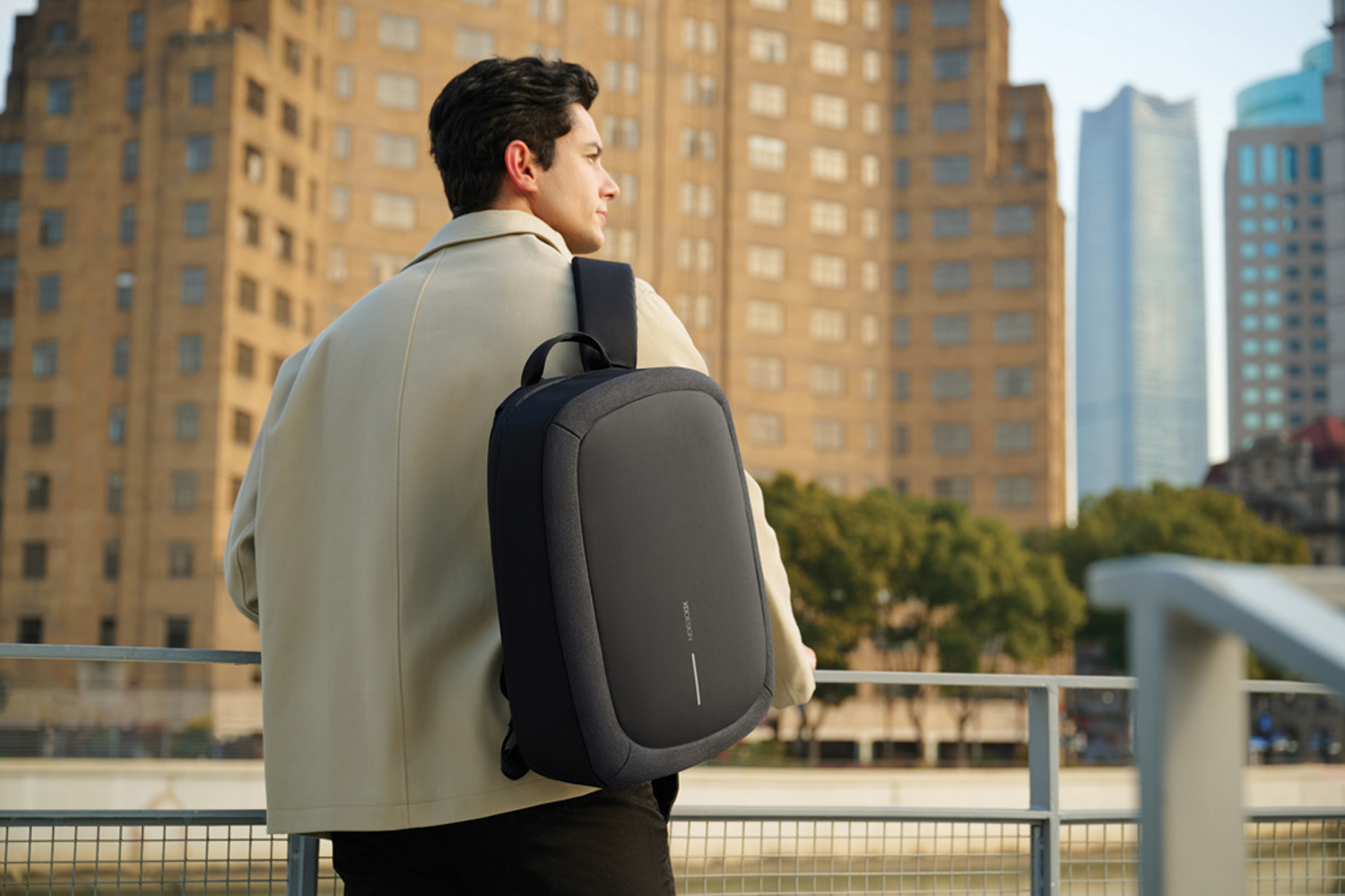 Антикражный рюкзак Bobby Edge из rPET AWARE, 16