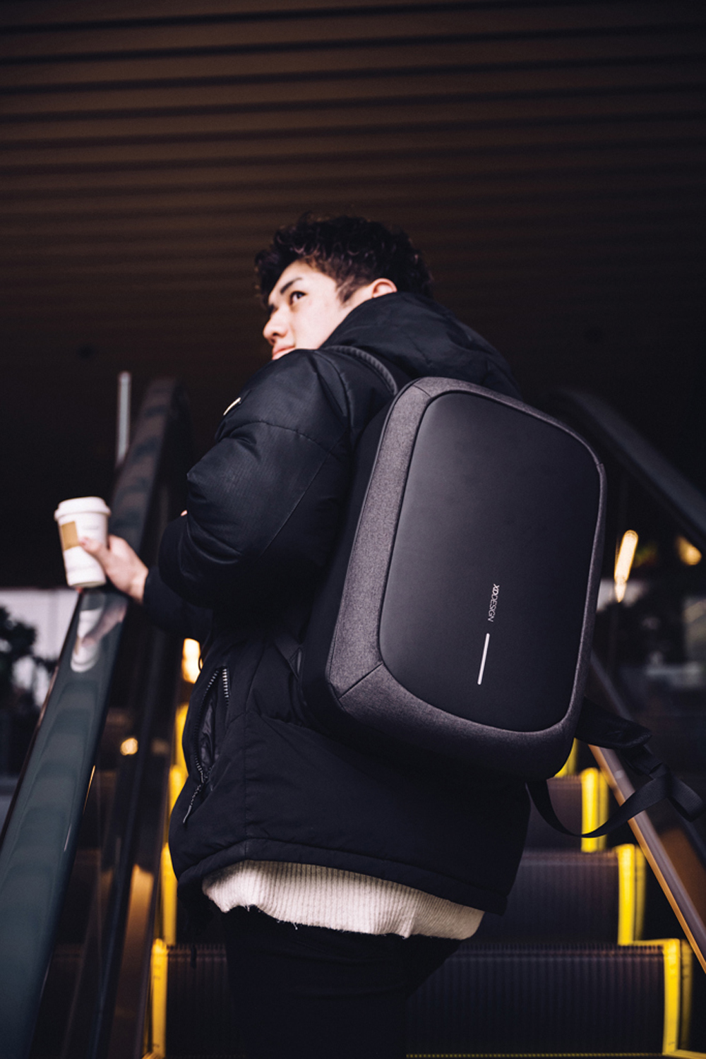 Антикражный рюкзак Bobby Edge из rPET AWARE, 16