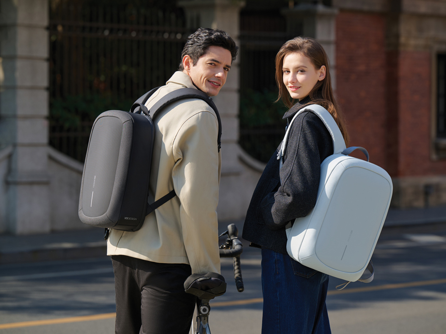 Антикражный рюкзак Bobby Edge из rPET AWARE, 16