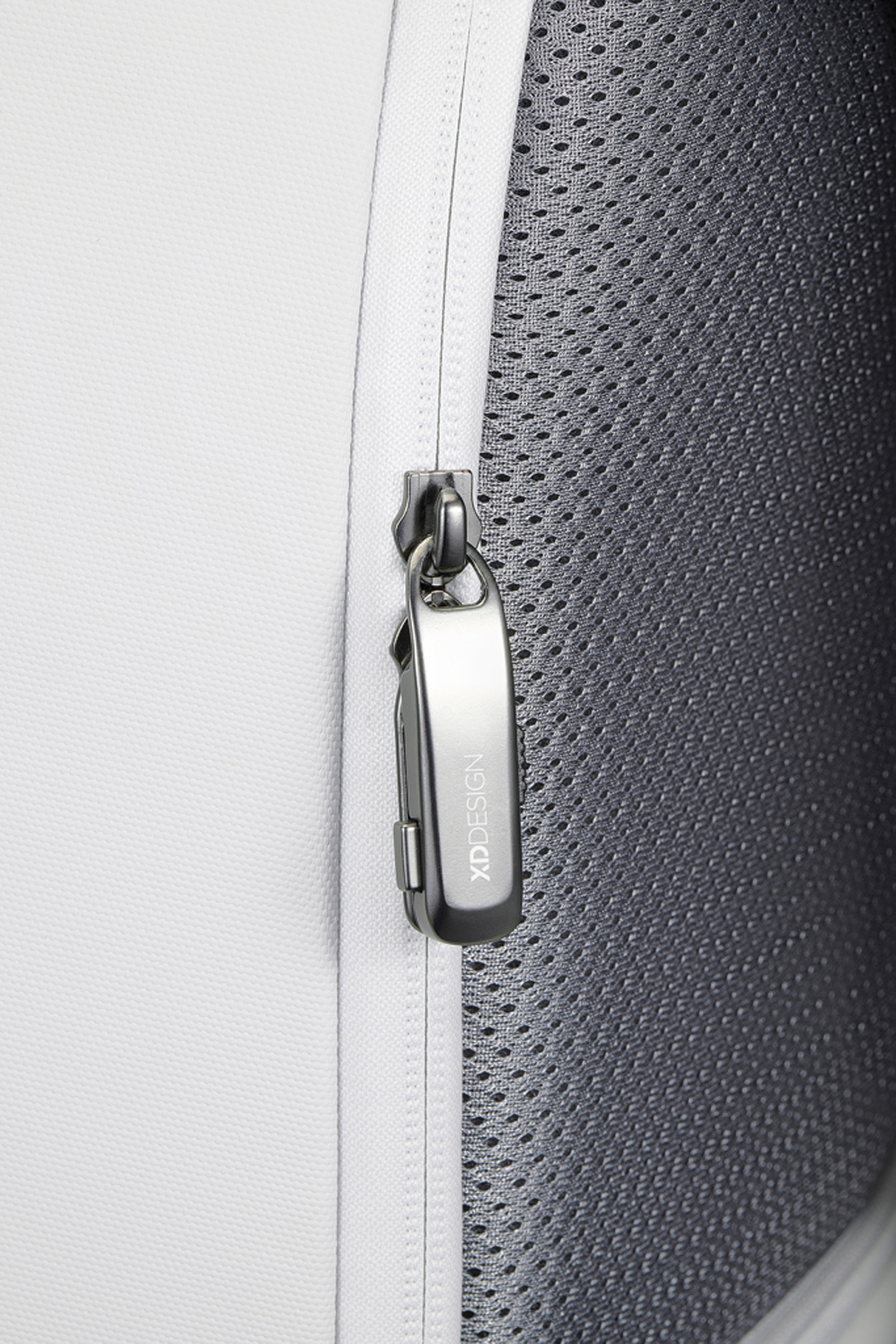 Антикражный рюкзак Bobby Edge из rPET AWARE, 16