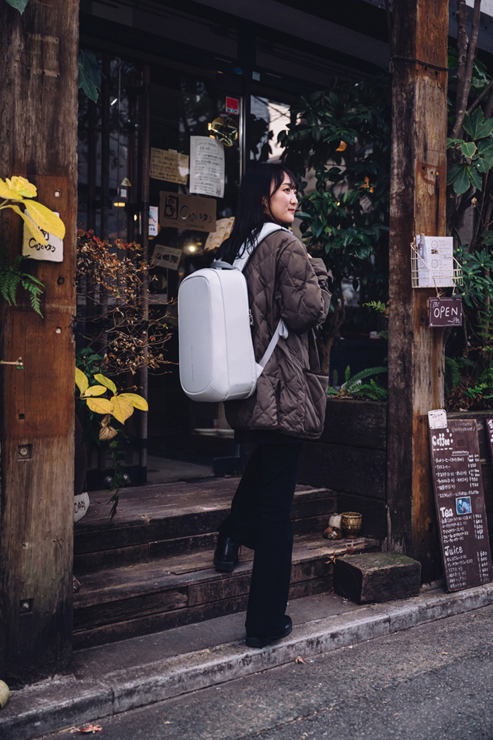 Антикражный рюкзак Bobby Edge из rPET AWARE, 16