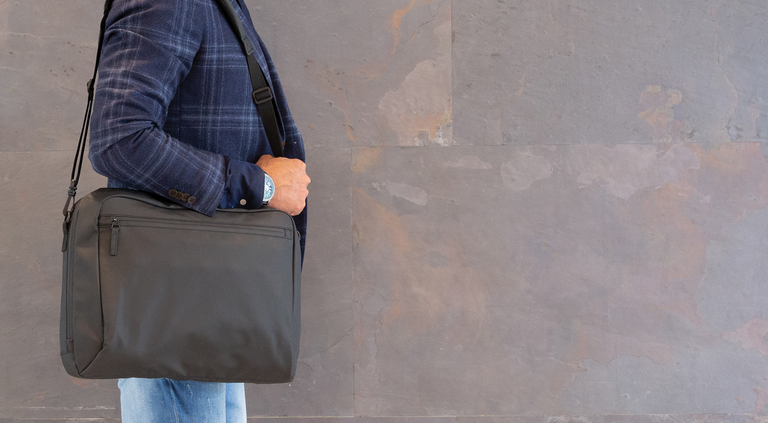 Сумка для ноутбука Fashion Black, 15.6" (без содержания ПВХ)