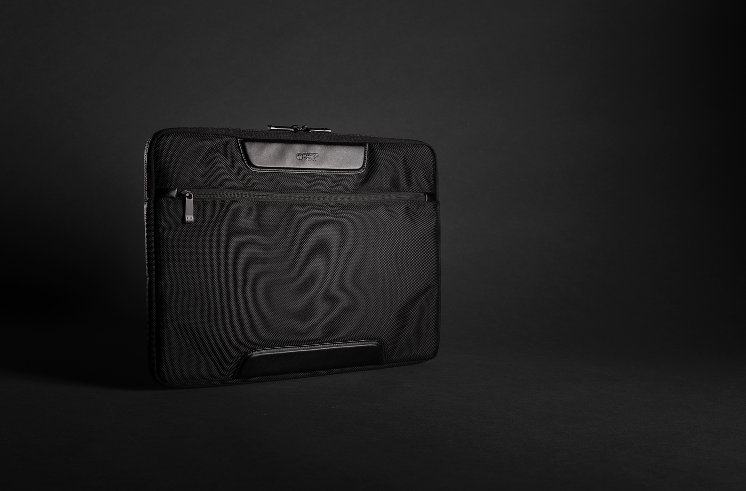 Чехол для ноутбука Swiss Peak Voyager из RPET AWARE, 15.6"