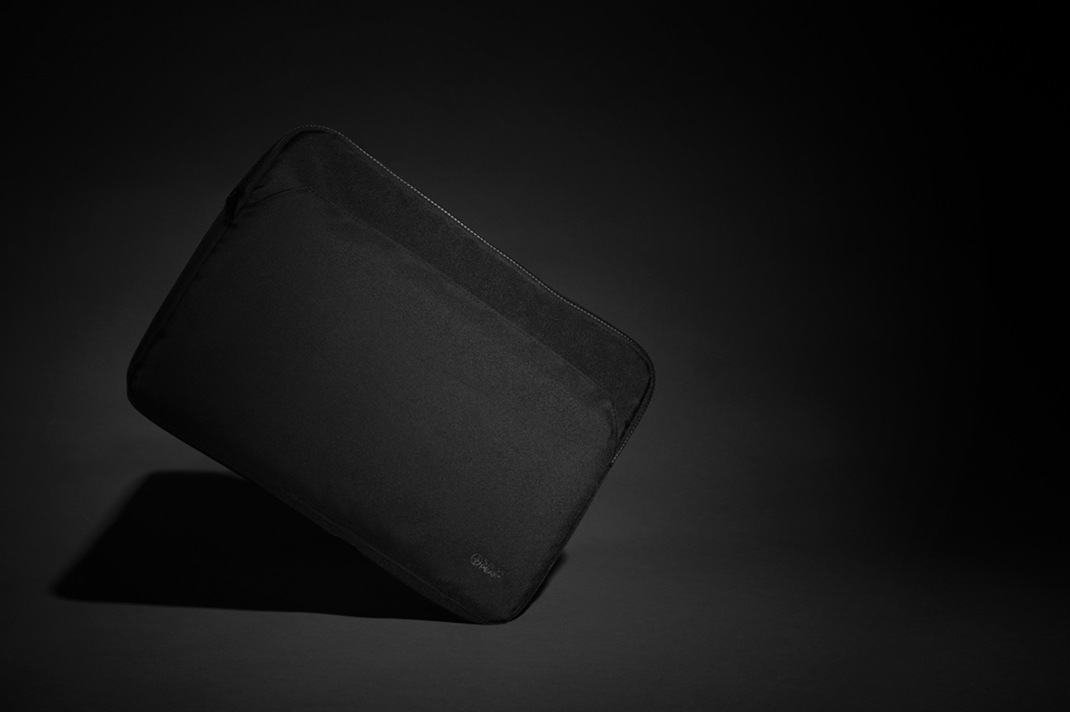 Чехол для ноутбука Swiss Peak Essential из rPET Aware, 15.6"