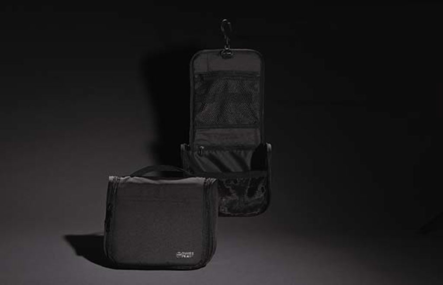 Дорожная косметичка Swiss Peak Lohan из rPET AWARE