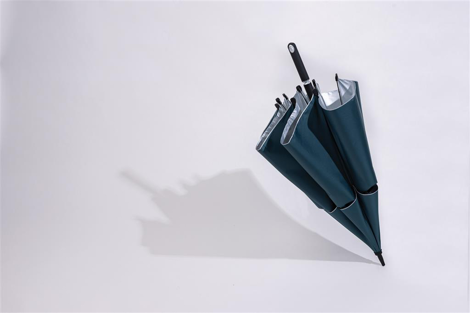 Зонт-трость антишторм Hurricane Aware, d120 см