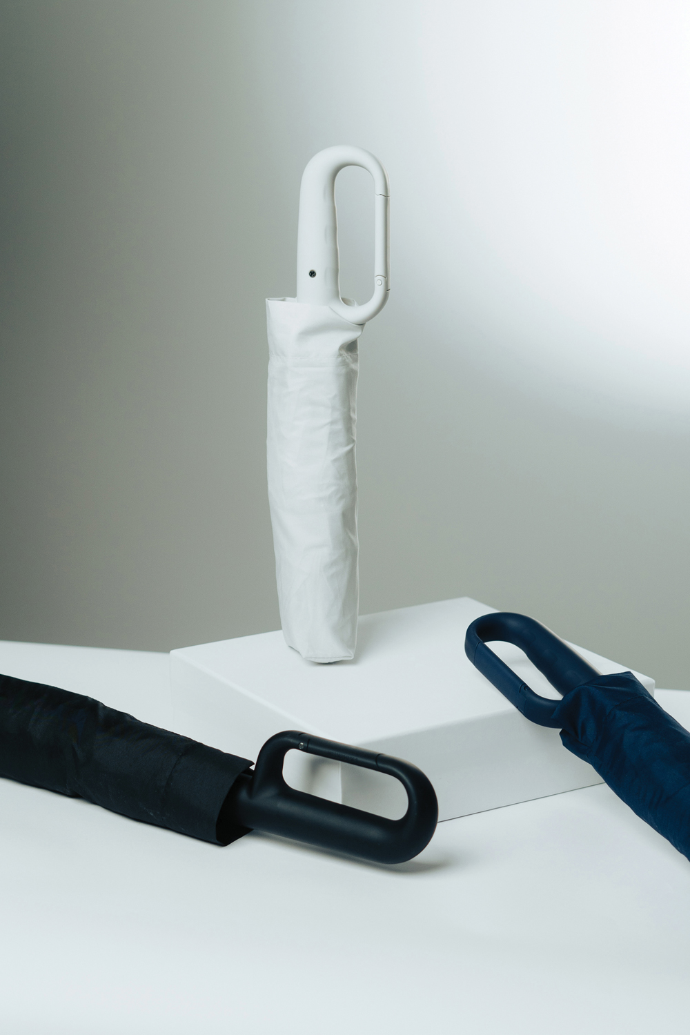 Автоматический зонт с карабином Yara из rPET AWARE, d108 см