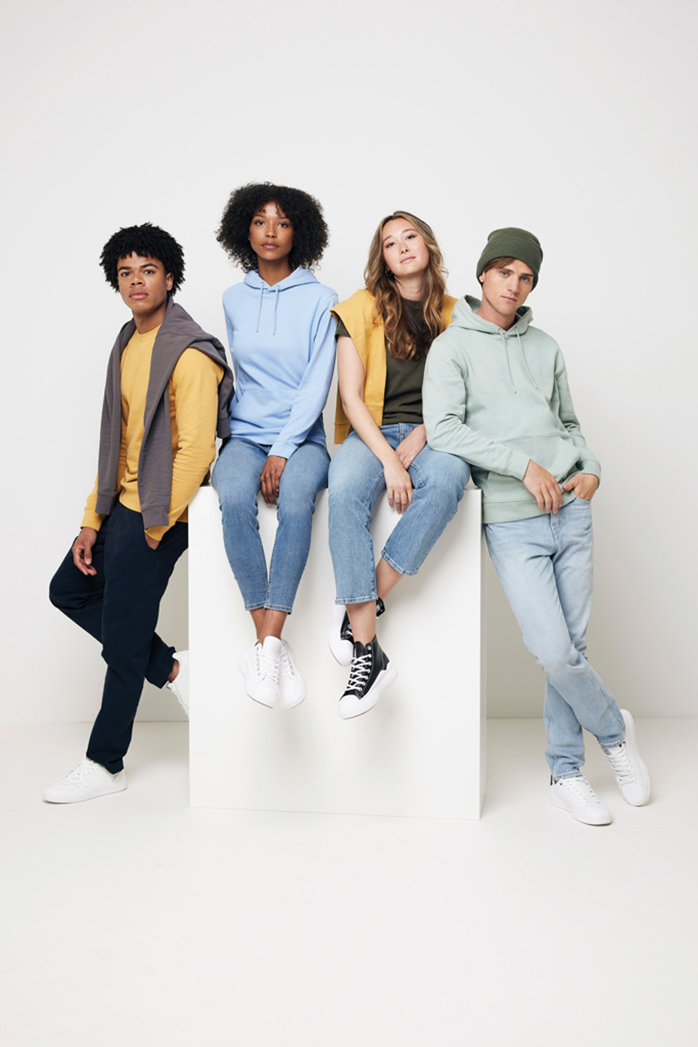 Свитшот Iqoniq Zion из переработанного хлопка, унисекс, 340 г/м