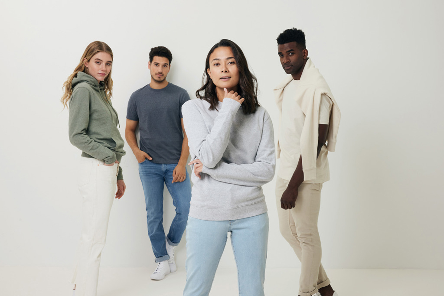 Свитшот Iqoniq Denali из переработанного неокрашенного хлопка, унисекс, 340 г/м