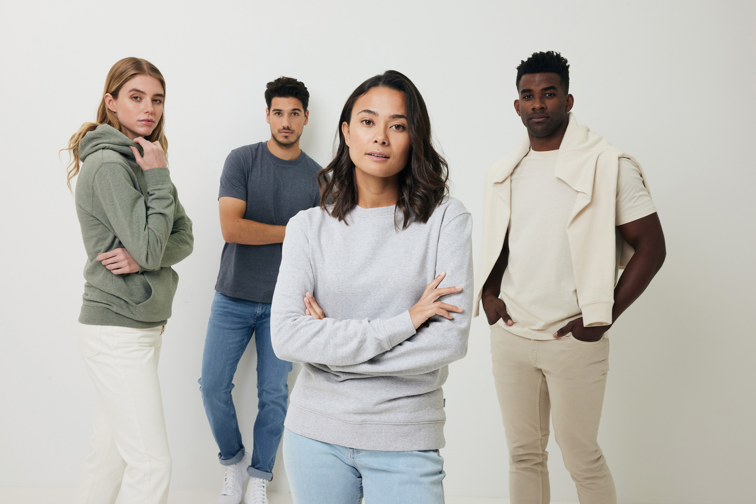 Свитшот Iqoniq Denali из переработанного неокрашенного хлопка, унисекс, 340 г/м