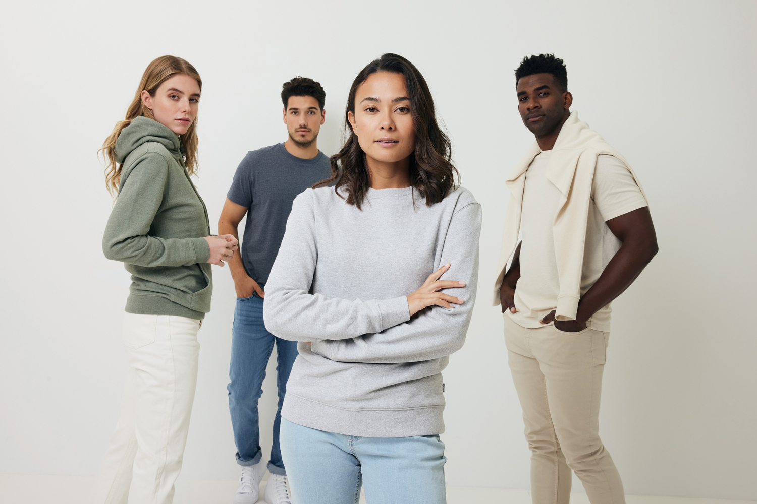 Свитшот Iqoniq Denali из переработанного неокрашенного хлопка, унисекс, 340 г/м