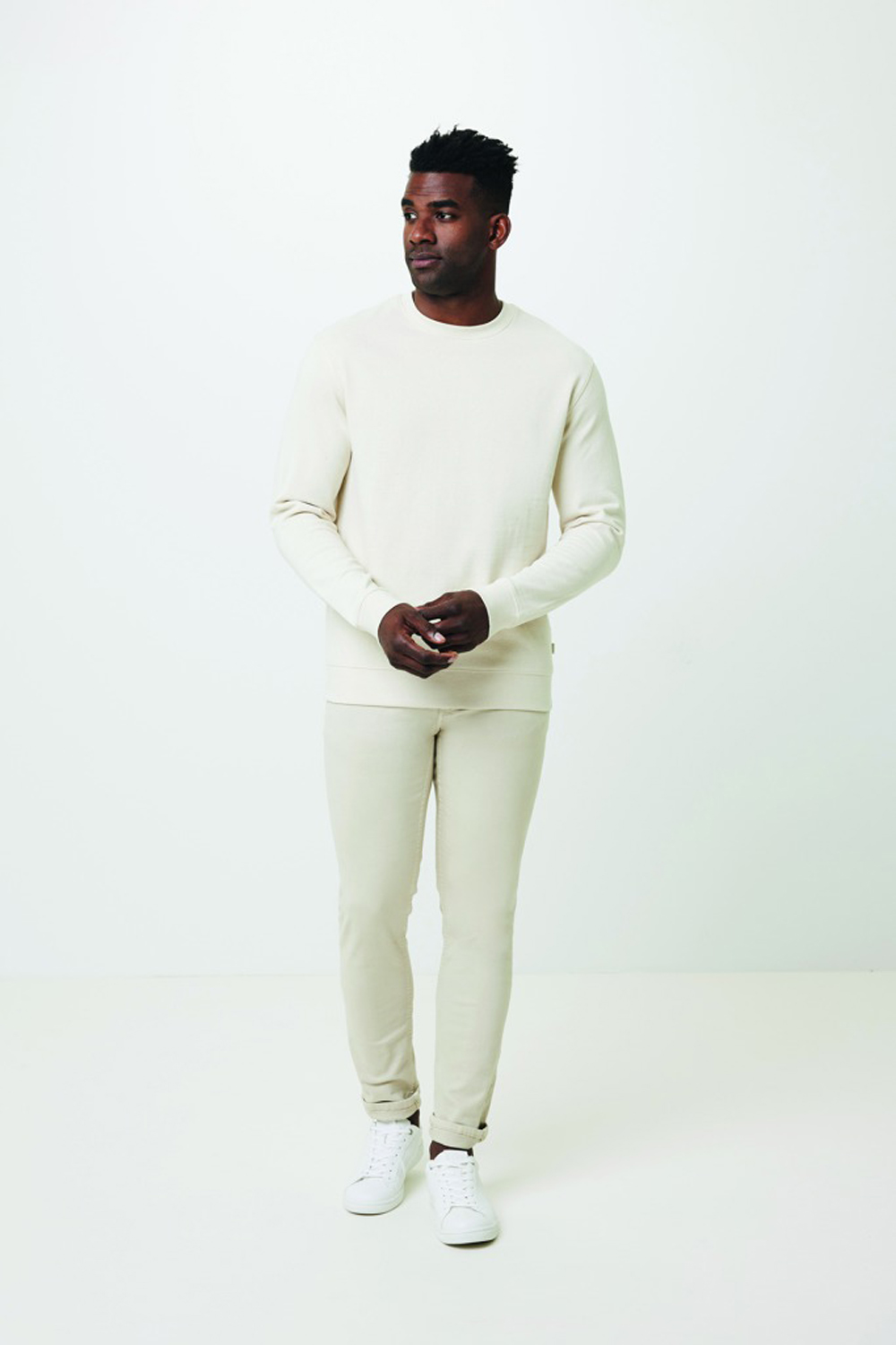 Свитшот Iqoniq Denali из переработанного неокрашенного хлопка, унисекс, 340 г/м