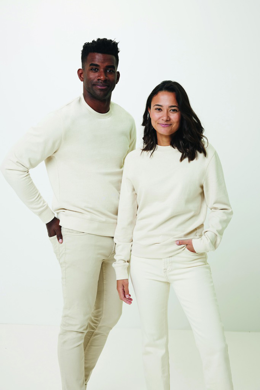 Свитшот Iqoniq Denali из переработанного неокрашенного хлопка, унисекс, 340 г/м