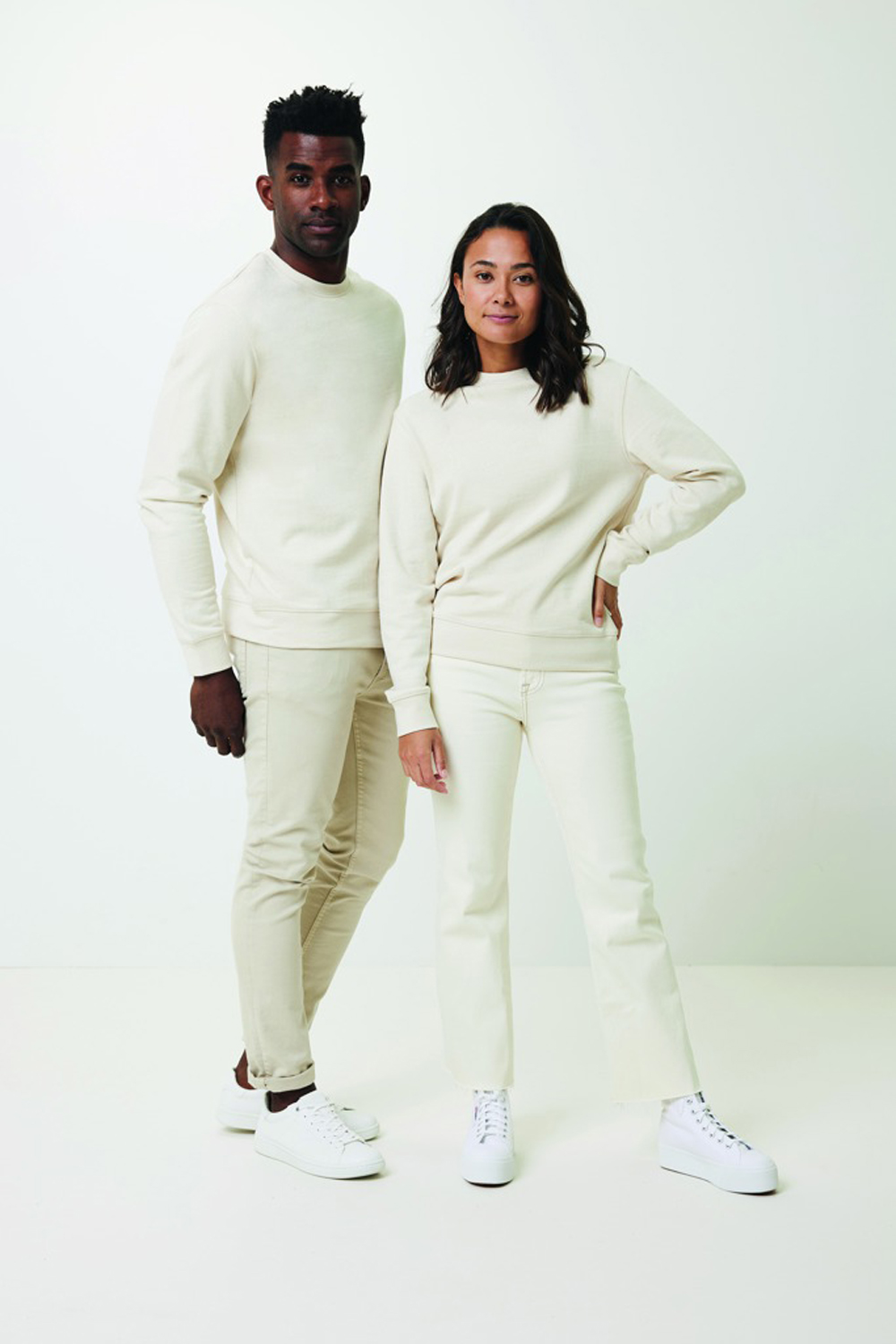 Свитшот Iqoniq Denali из переработанного неокрашенного хлопка, унисекс, 340 г/м