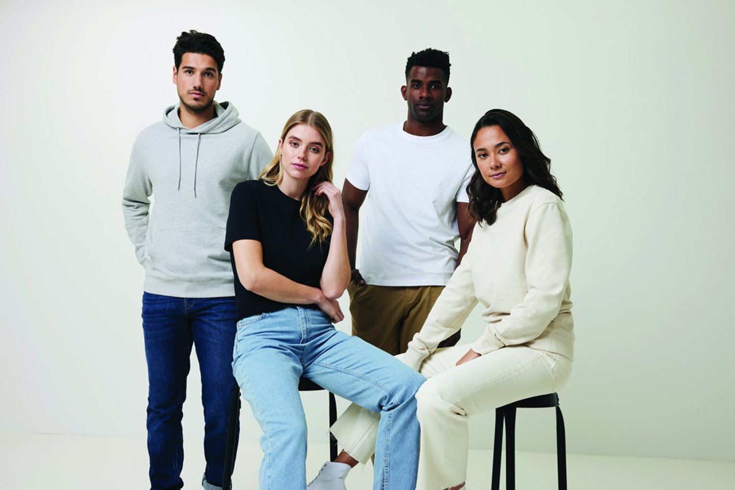 Свитшот Iqoniq Denali из переработанного неокрашенного хлопка, унисекс, 340 г/м