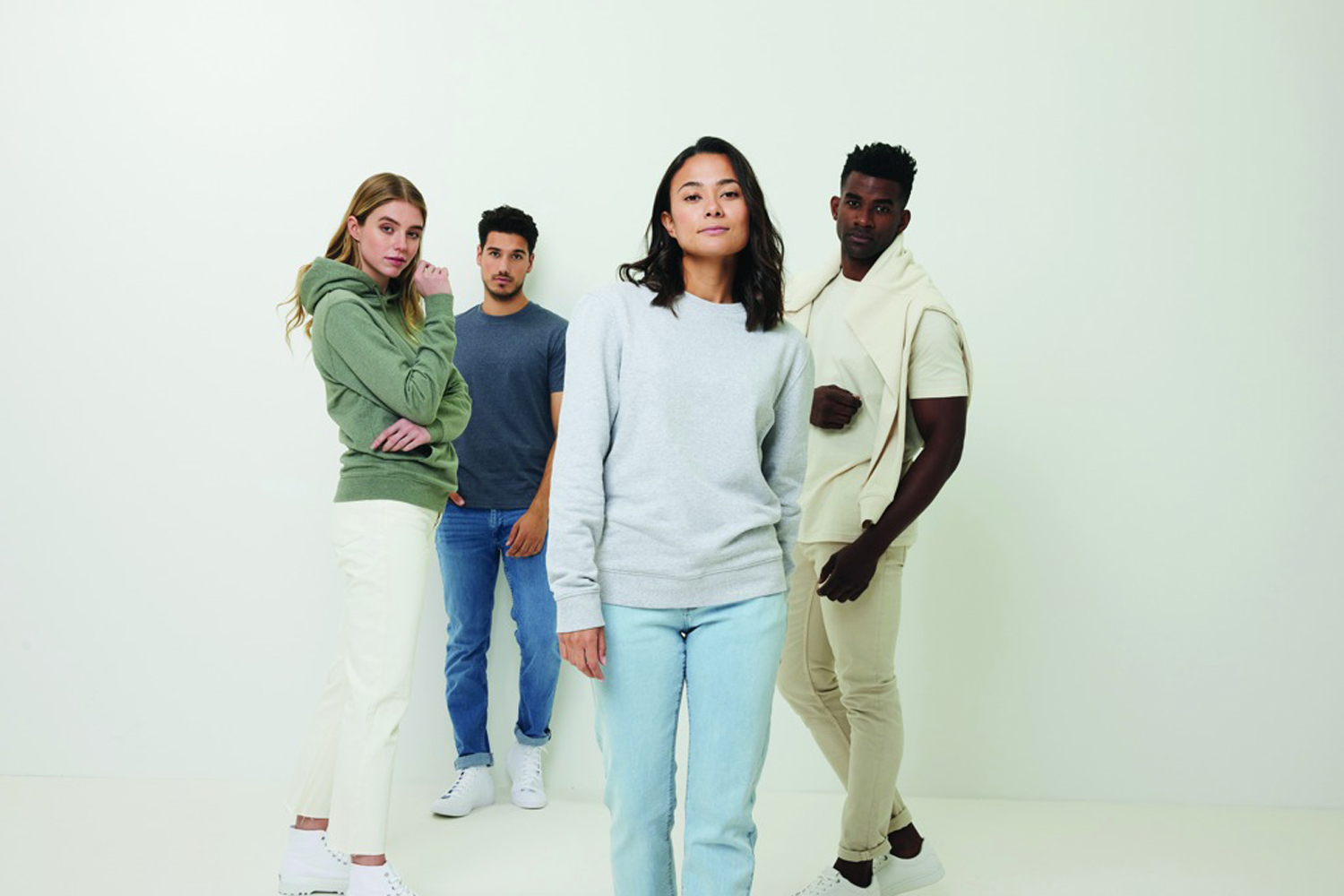 Свитшот Iqoniq Denali из переработанного неокрашенного хлопка, унисекс, 340 г/м