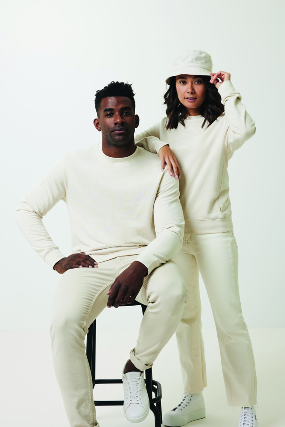 Свитшот Iqoniq Denali из переработанного неокрашенного хлопка, унисекс, 340 г/м