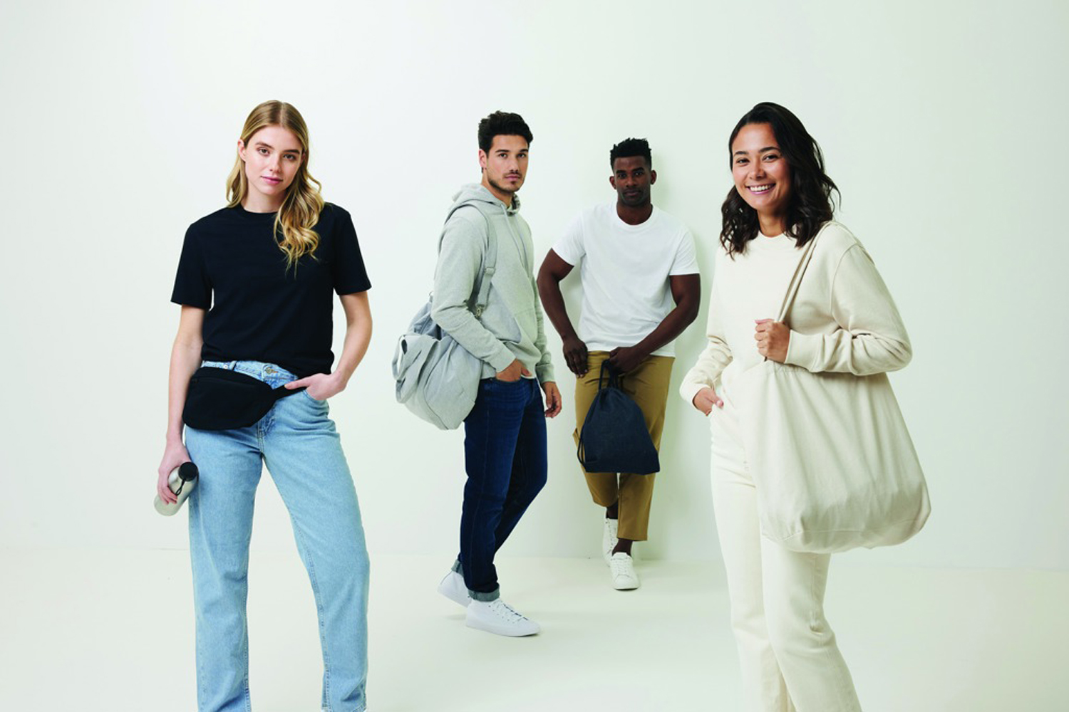 Свитшот Iqoniq Denali из переработанного неокрашенного хлопка, унисекс, 340 г/м