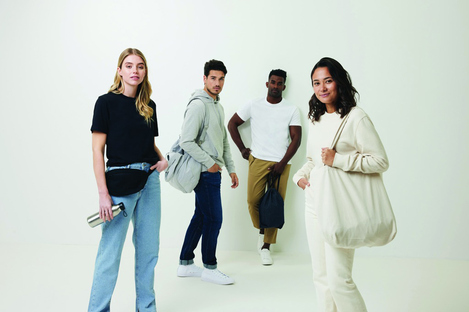 Свитшот Iqoniq Denali из переработанного неокрашенного хлопка, унисекс, 340 г/м