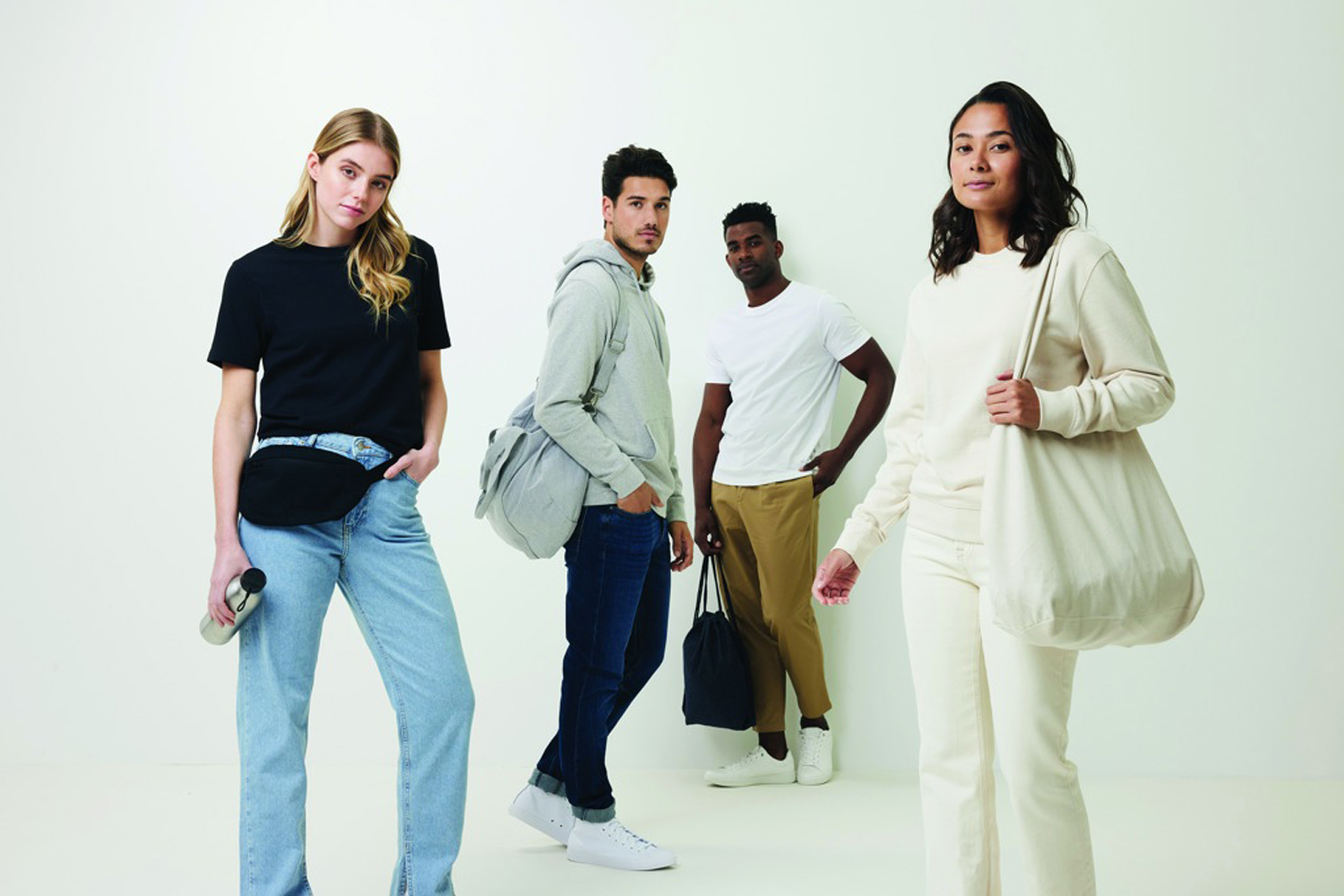 Свитшот Iqoniq Denali из переработанного неокрашенного хлопка, унисекс, 340 г/м