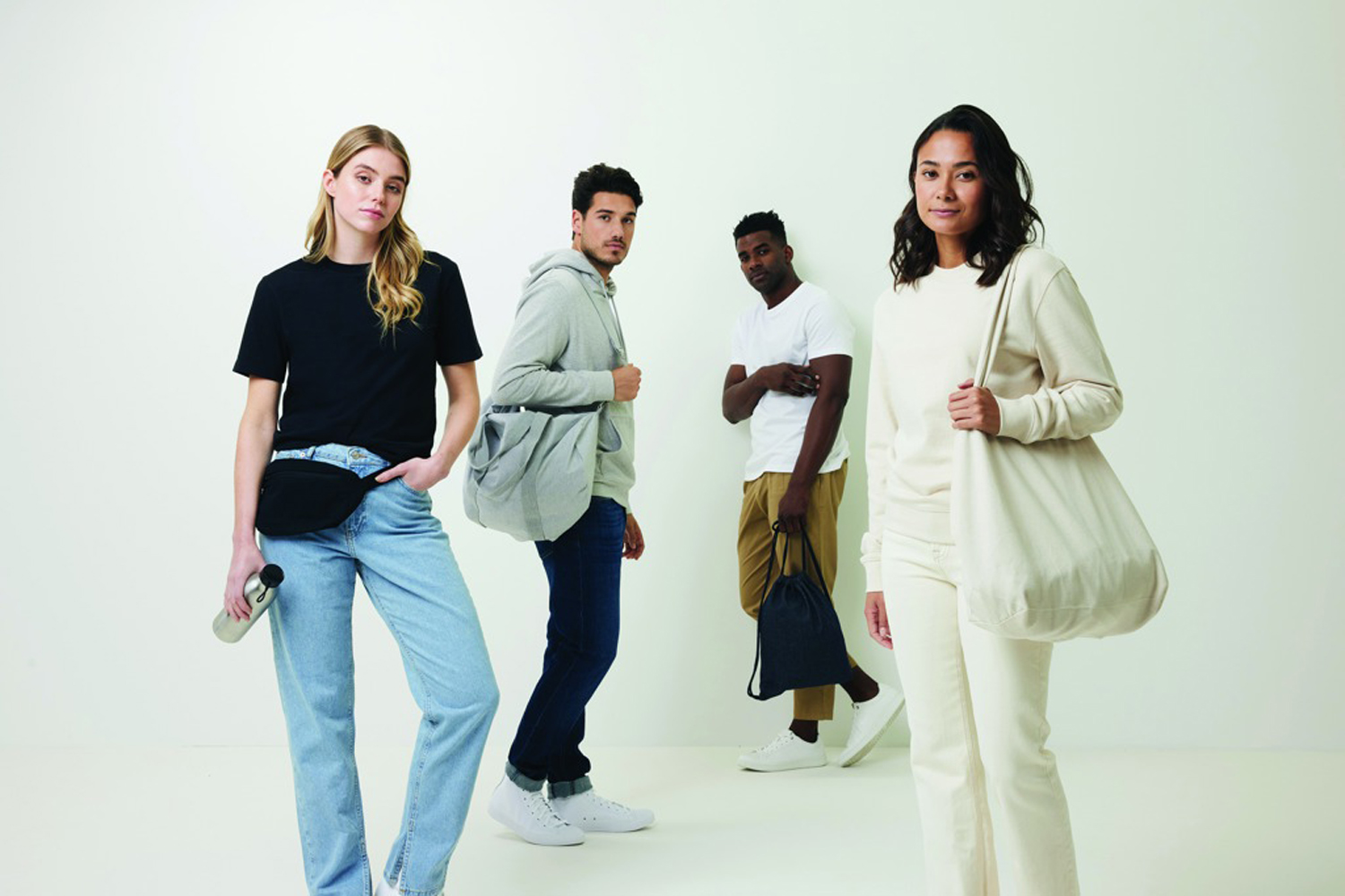 Свитшот Iqoniq Denali из переработанного неокрашенного хлопка, унисекс, 340 г/м