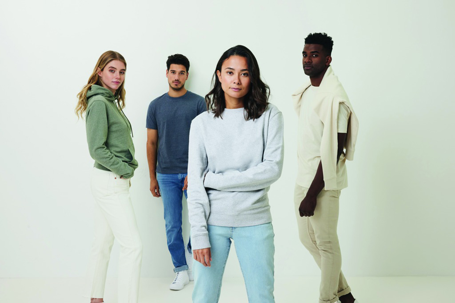 Свитшот Iqoniq Denali из переработанного неокрашенного хлопка, унисекс, 340 г/м