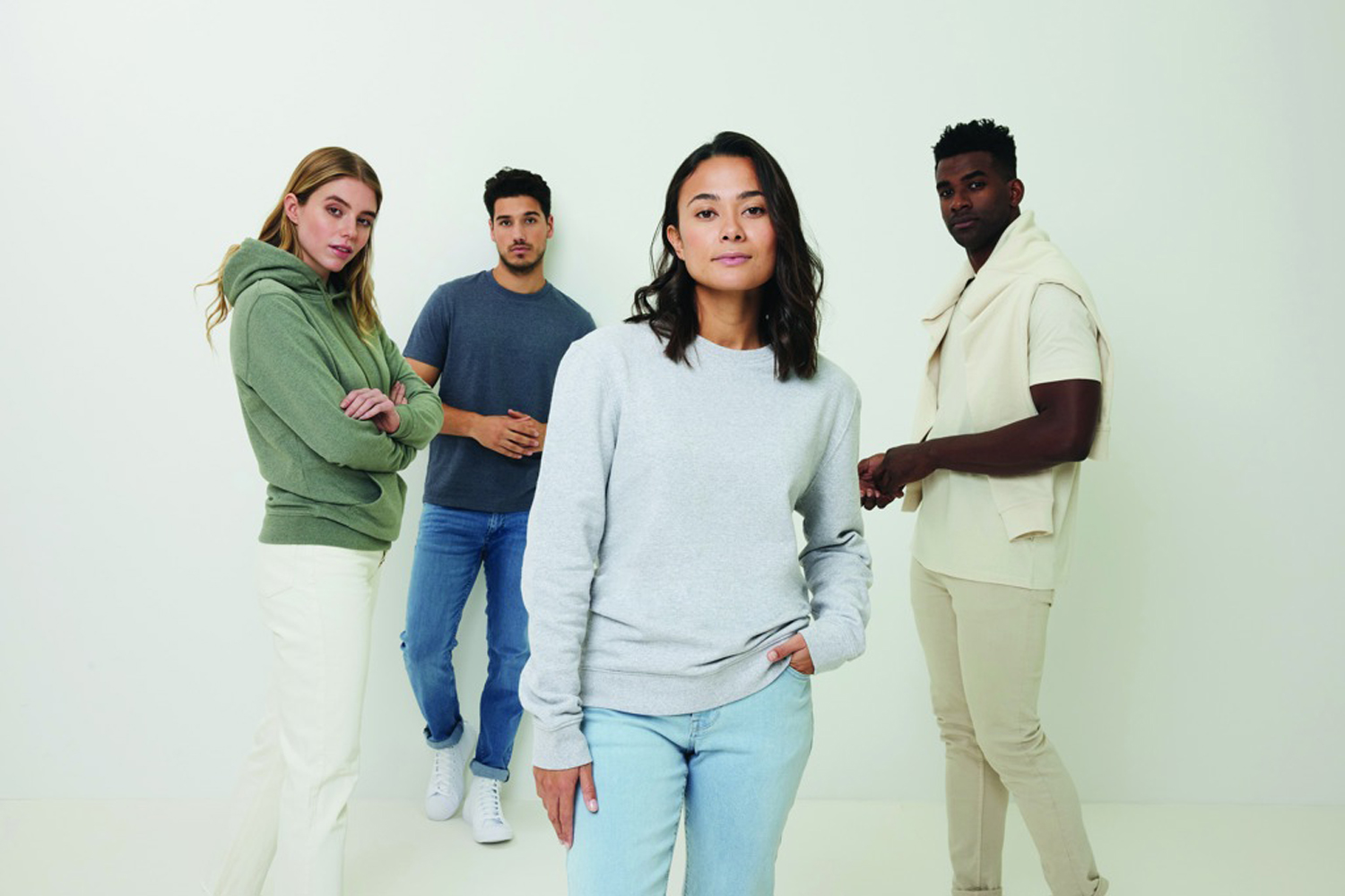 Свитшот Iqoniq Denali из переработанного неокрашенного хлопка, унисекс, 340 г/м