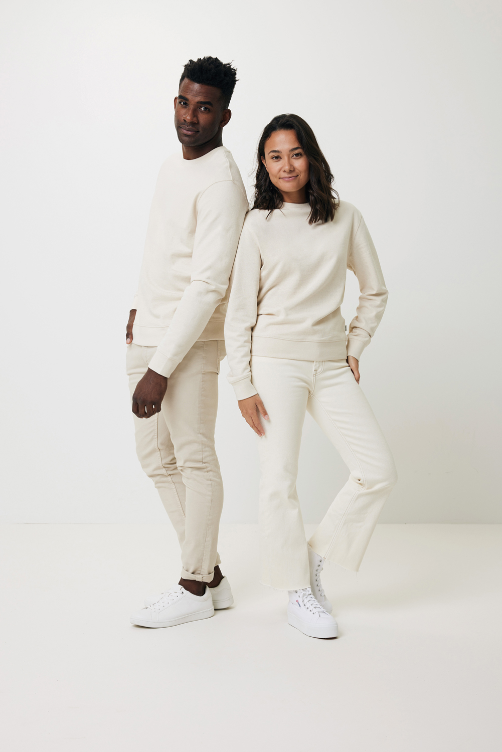 Свитшот Iqoniq Denali из переработанного неокрашенного хлопка, унисекс, 340 г/м