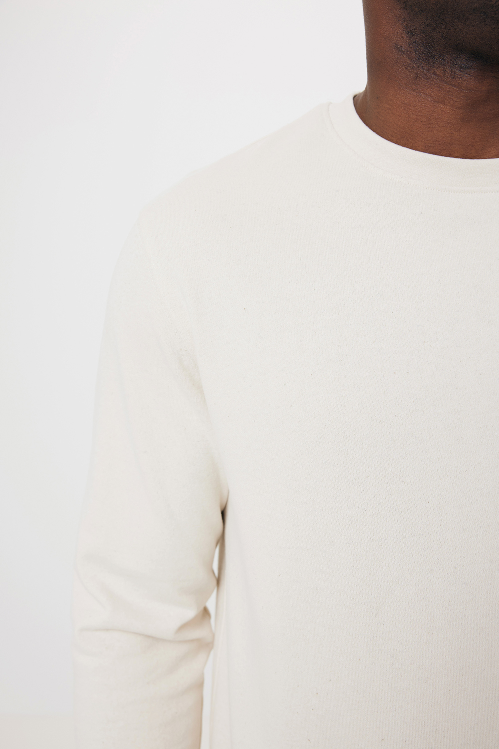 Свитшот Iqoniq Denali из переработанного неокрашенного хлопка, унисекс, 340 г/м