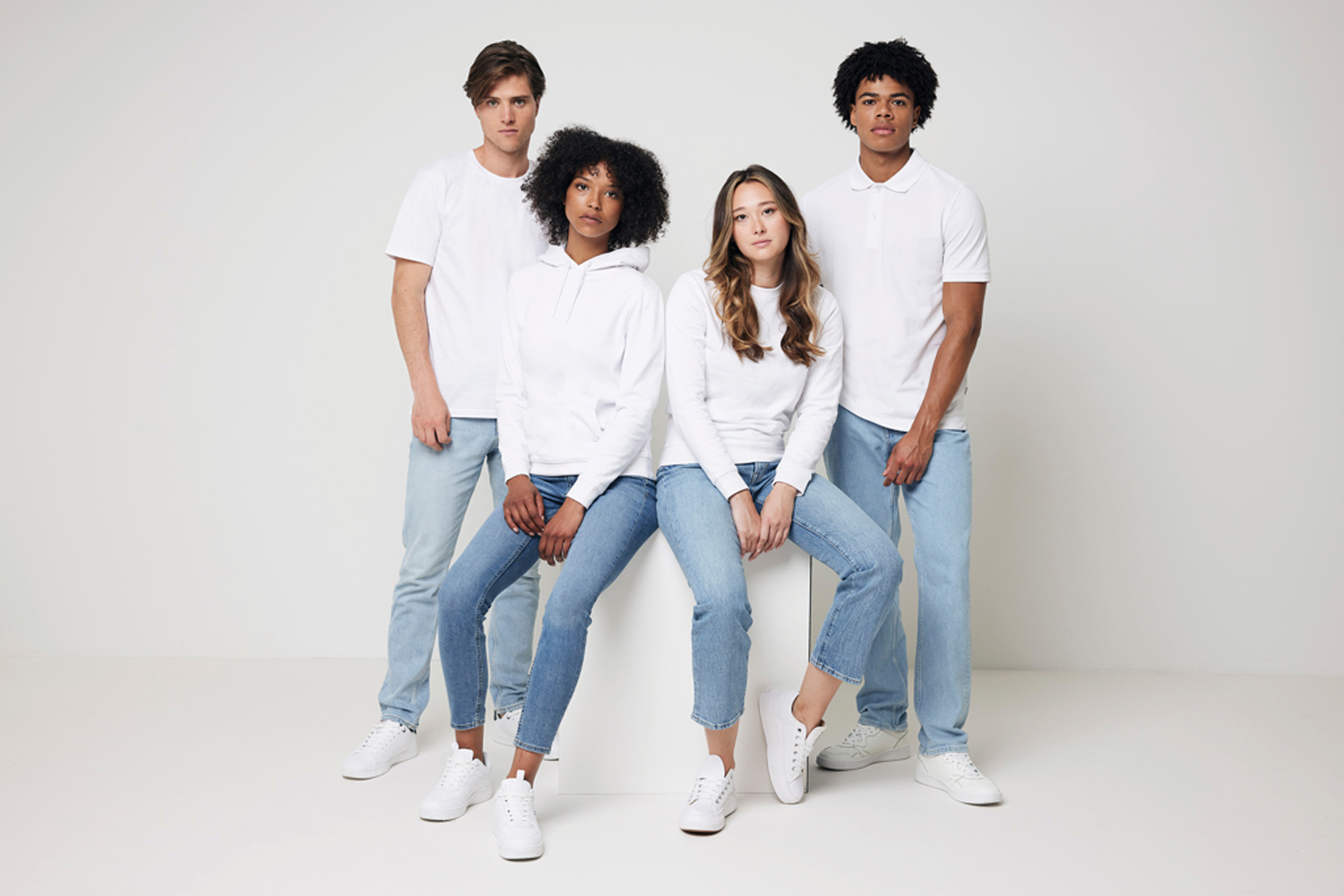 Худи Iqoniq Jasper из переработанного хлопка, унисекс, 340 г/м