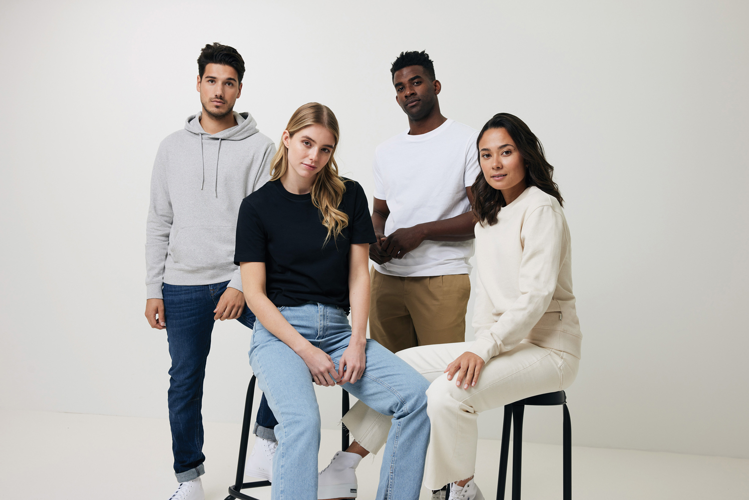 Худи Iqoniq Torres из переработанного неокрашенного хлопка, унисекс, 340 г/м