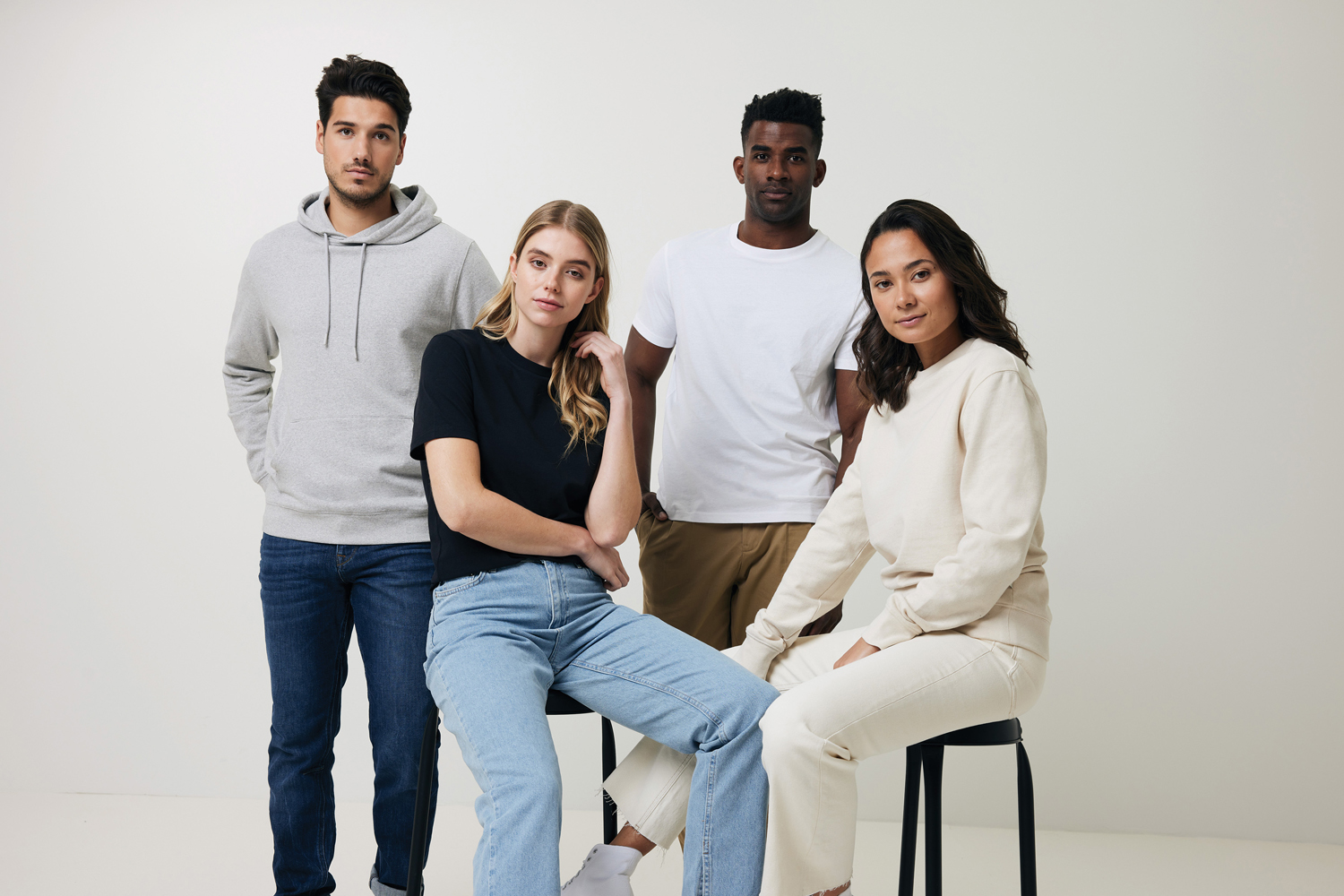 Худи Iqoniq Torres из переработанного неокрашенного хлопка, унисекс, 340 г/м