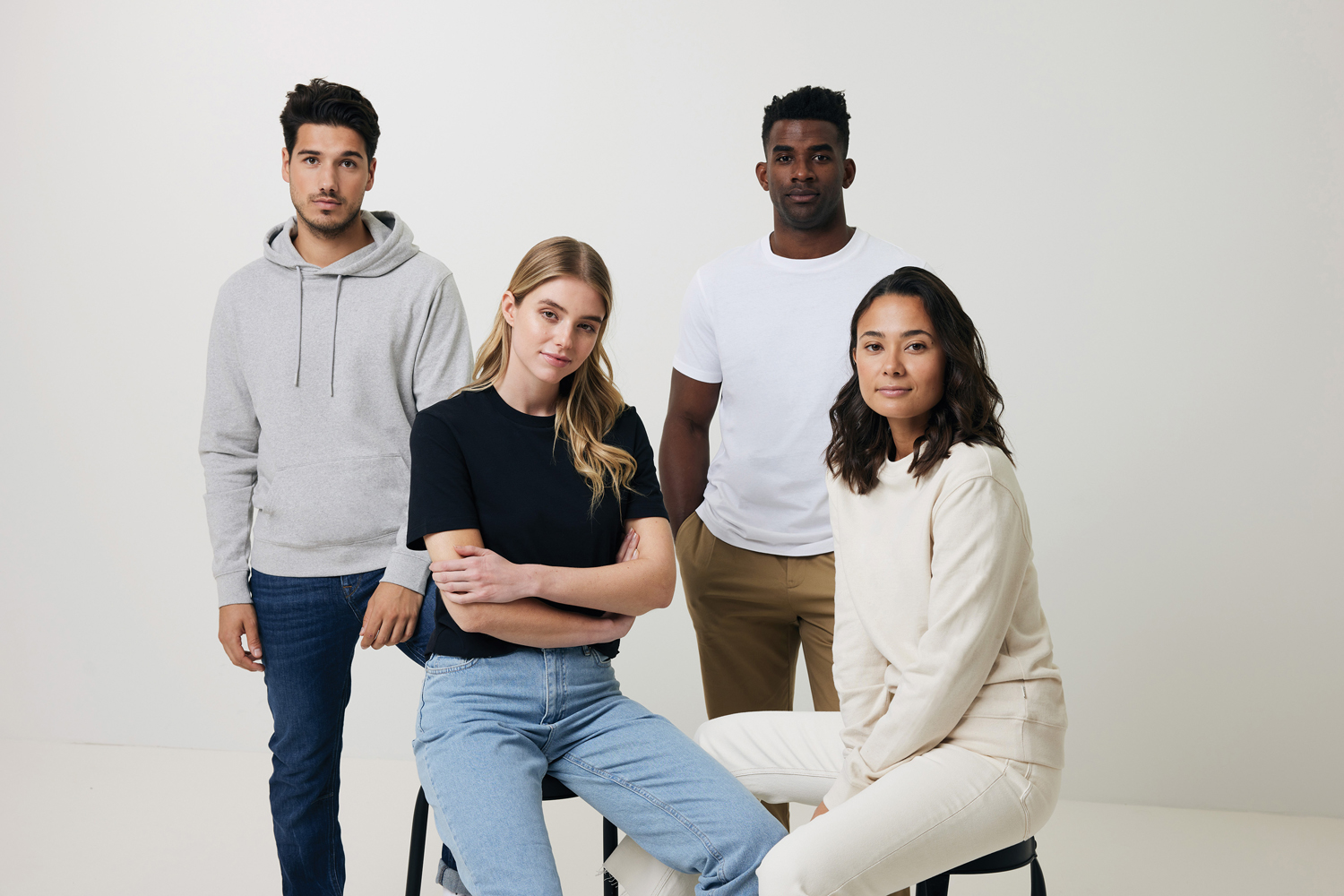 Худи Iqoniq Torres из переработанного неокрашенного хлопка, унисекс, 340 г/м