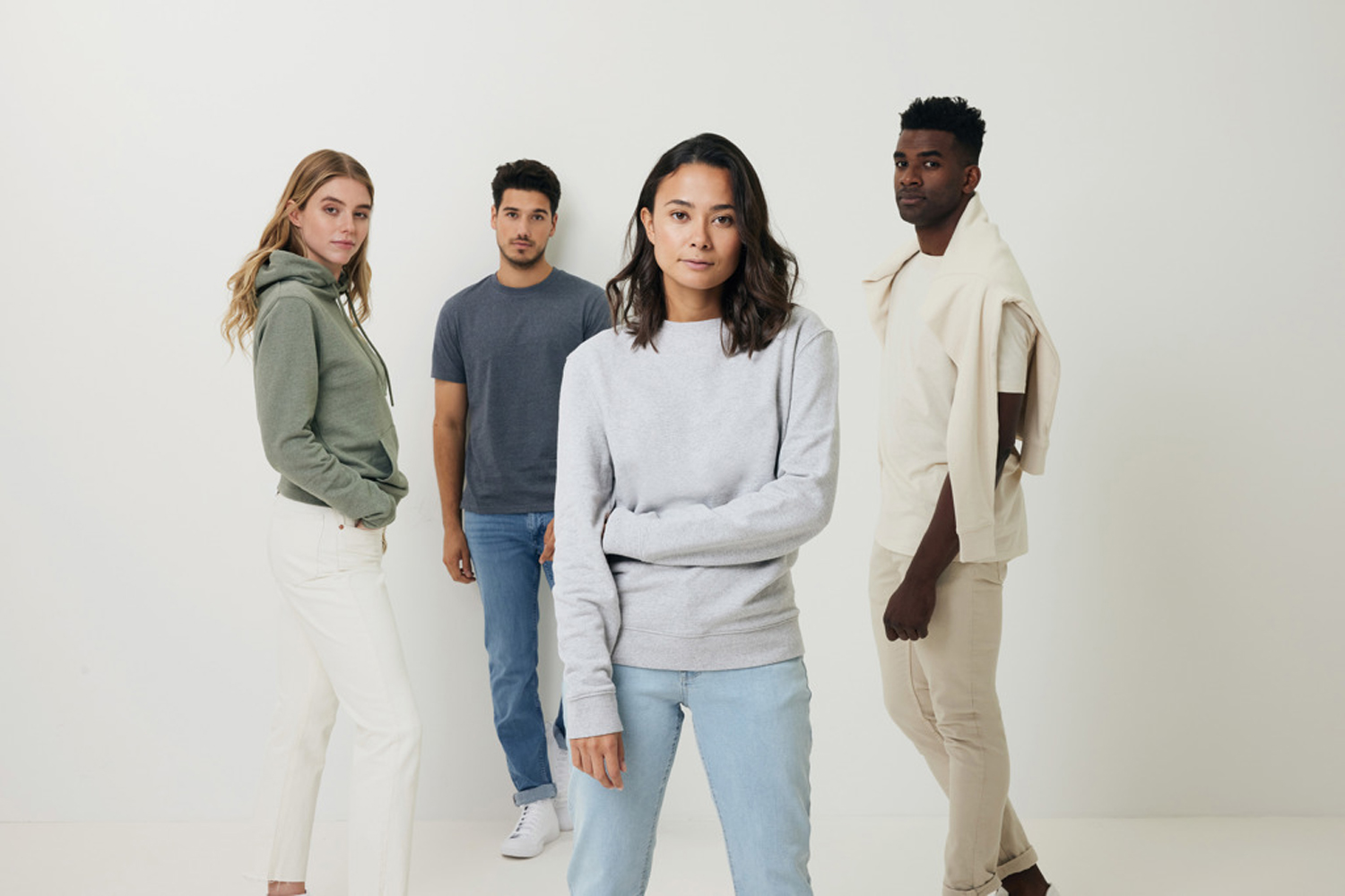 Худи Iqoniq Torres из переработанного неокрашенного хлопка, унисекс, 340 г/м