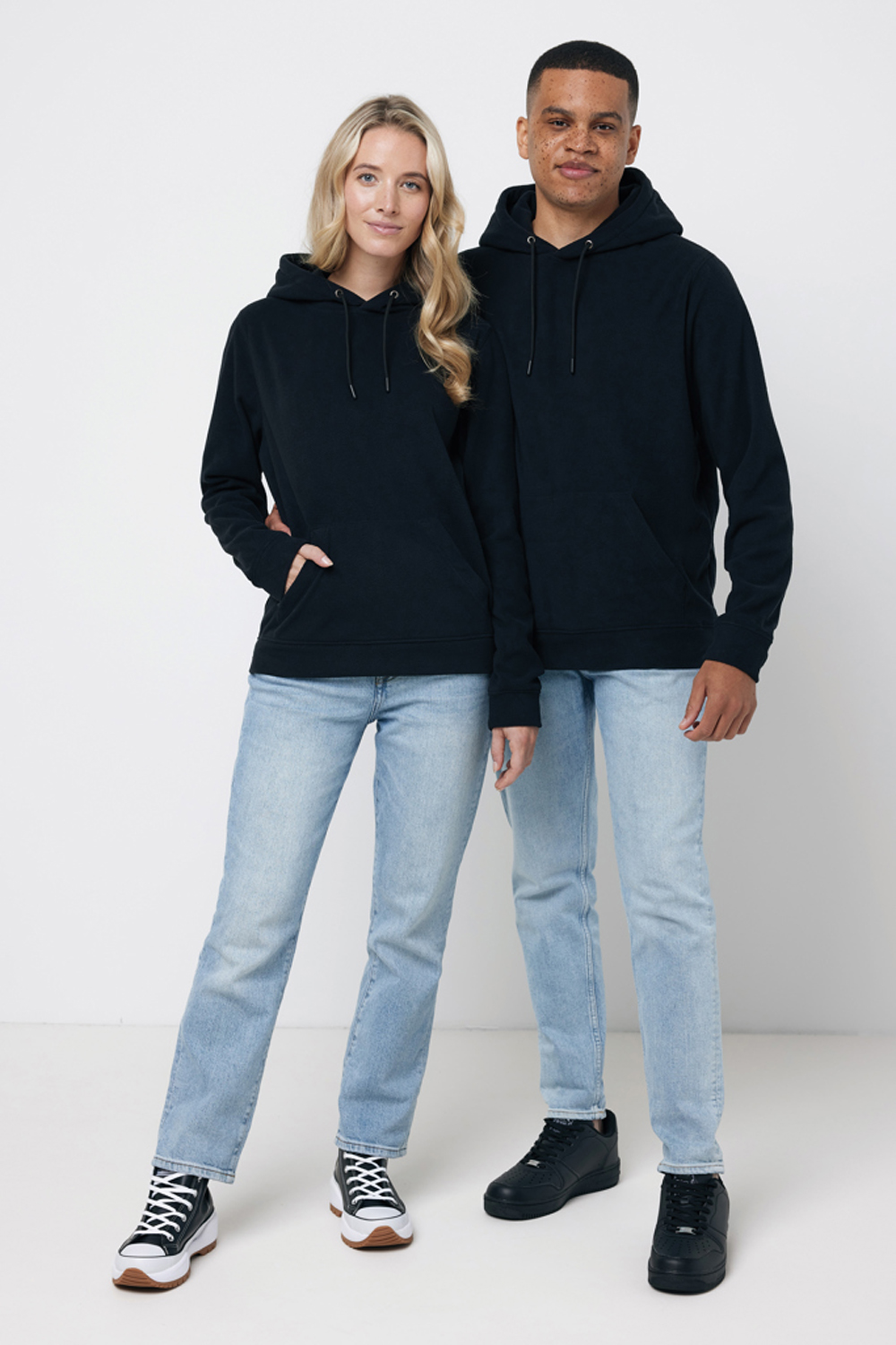 Худи Iqoniq Trivor из переработанного полиэстера AWARE, унисекс, 240 г/м