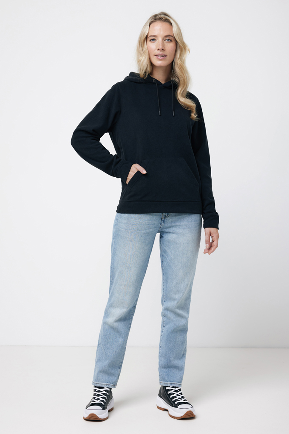 Худи Iqoniq Trivor из переработанного полиэстера AWARE, унисекс, 240 г/м