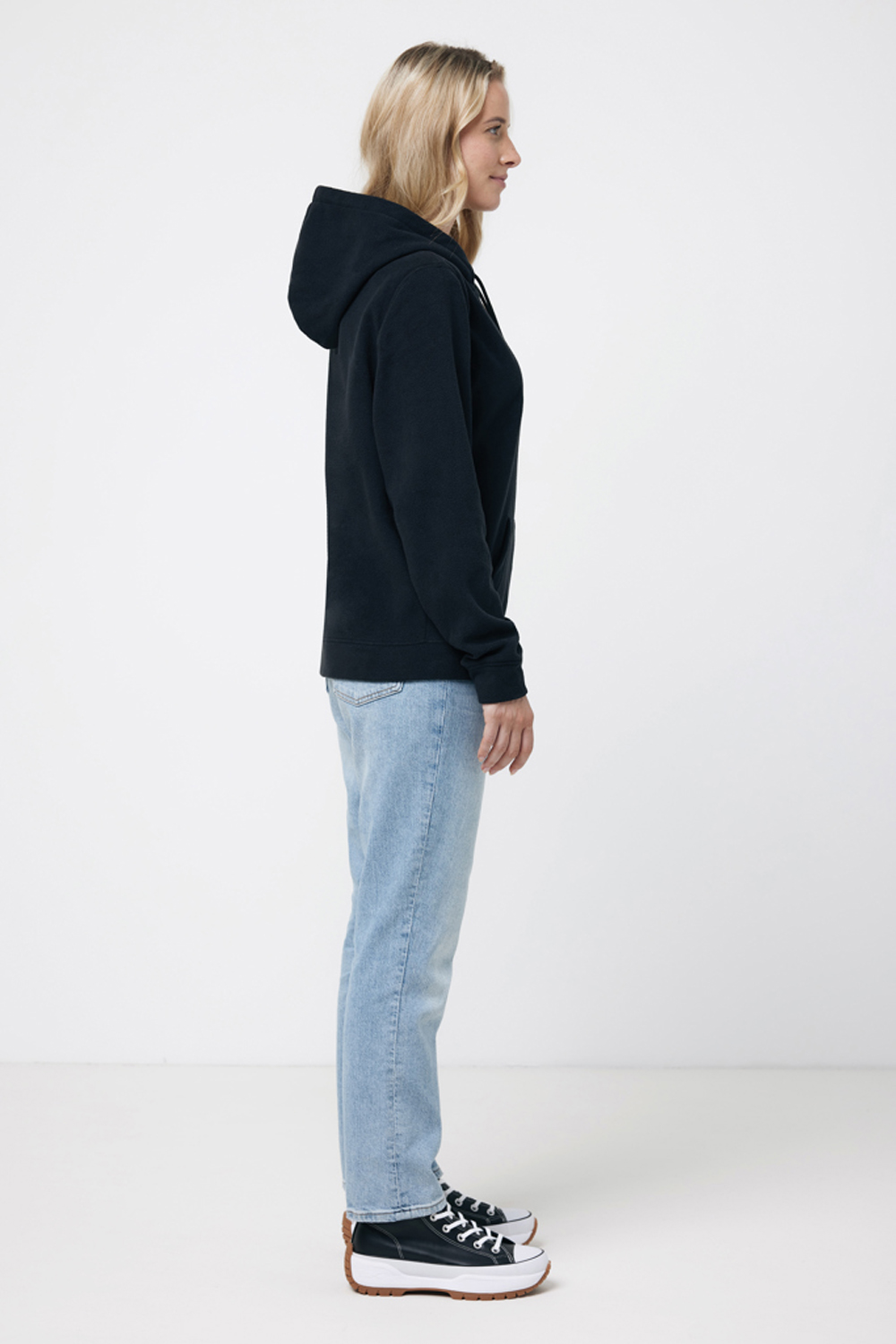 Худи Iqoniq Trivor из переработанного полиэстера AWARE, унисекс, 240 г/м