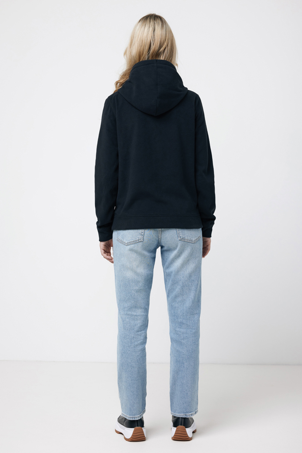 Худи Iqoniq Trivor из переработанного полиэстера AWARE, унисекс, 240 г/м