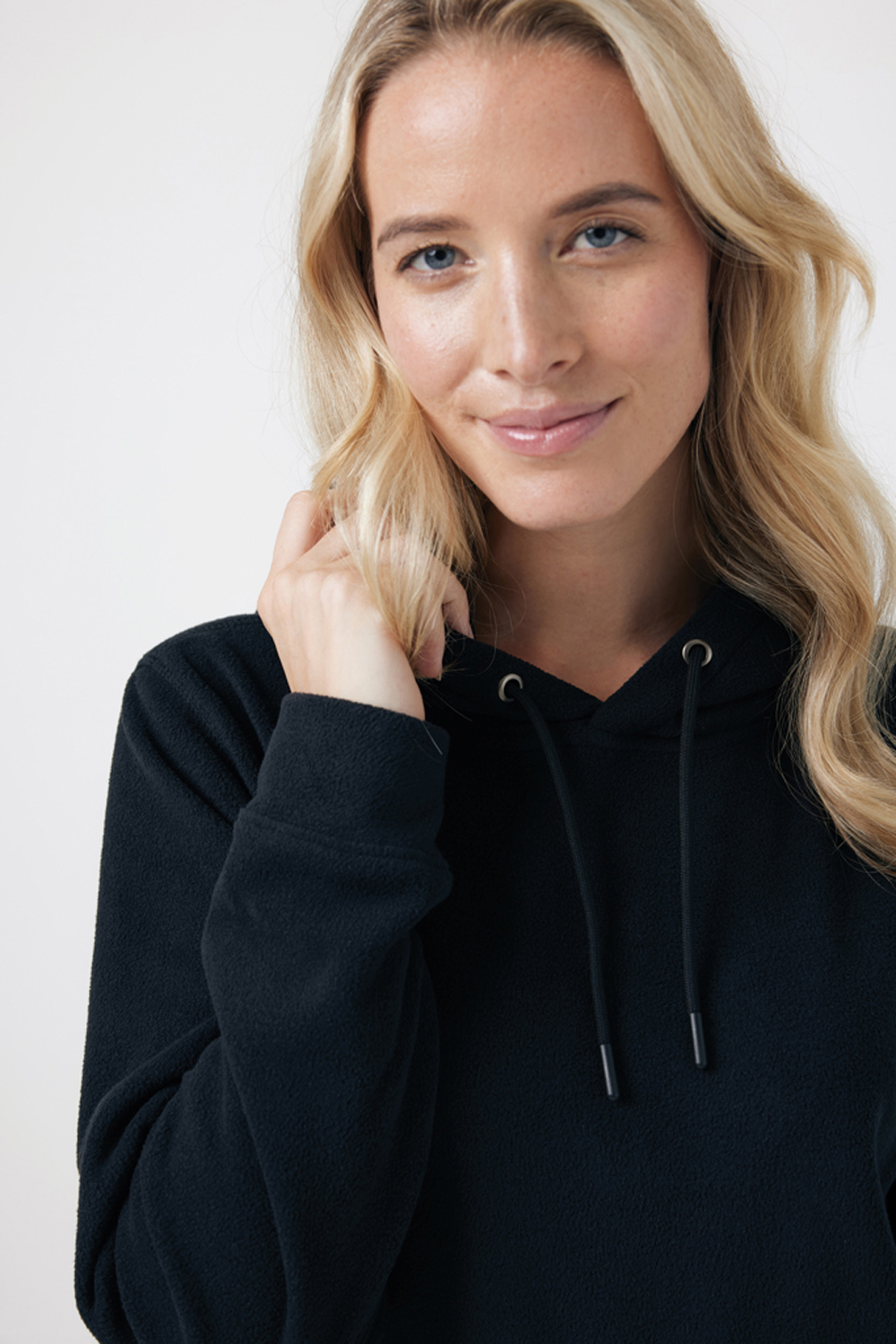 Худи Iqoniq Trivor из переработанного полиэстера AWARE, унисекс, 240 г/м