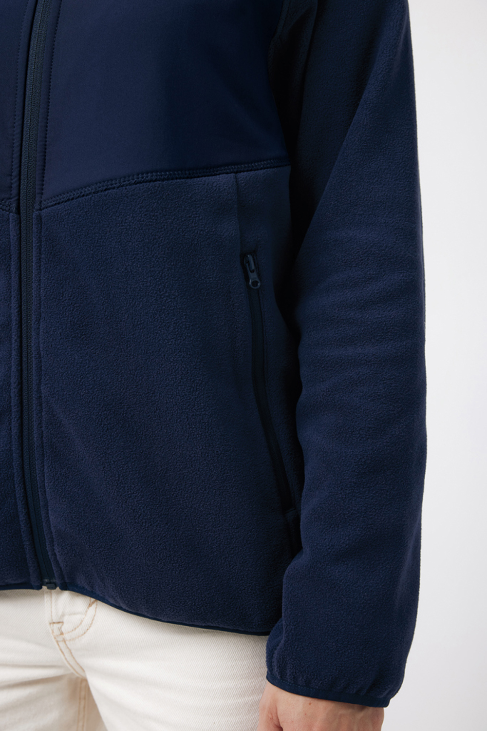 Толстовка Iqoniq Talung из переработанного полиэстера AWARE, унисекс, 240 г/м