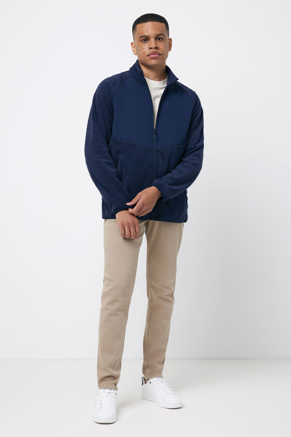 Толстовка Iqoniq Talung из переработанного полиэстера AWARE, унисекс, 240 г/м