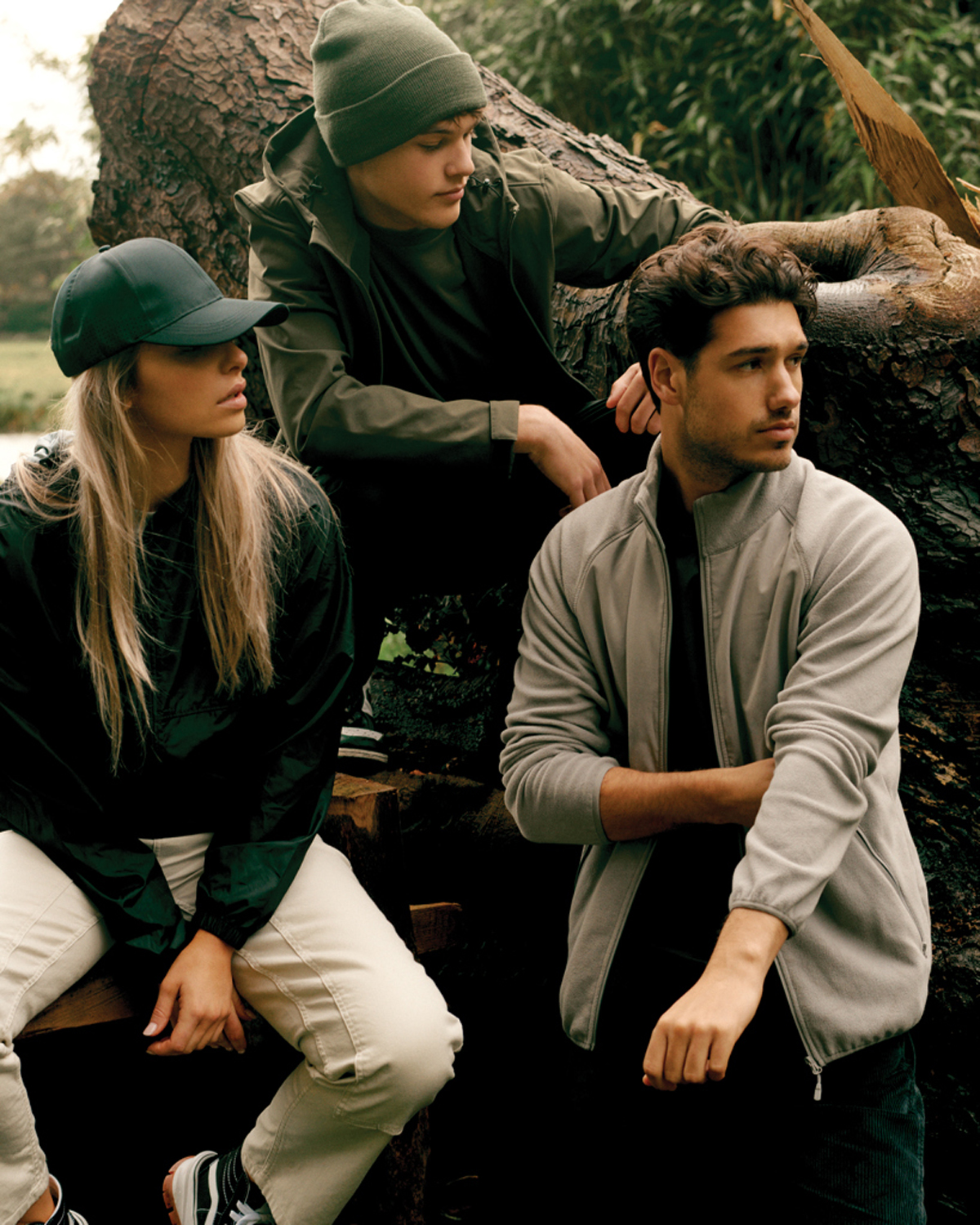 Толстовка Iqoniq Talung из переработанного полиэстера AWARE, унисекс, 240 г/м