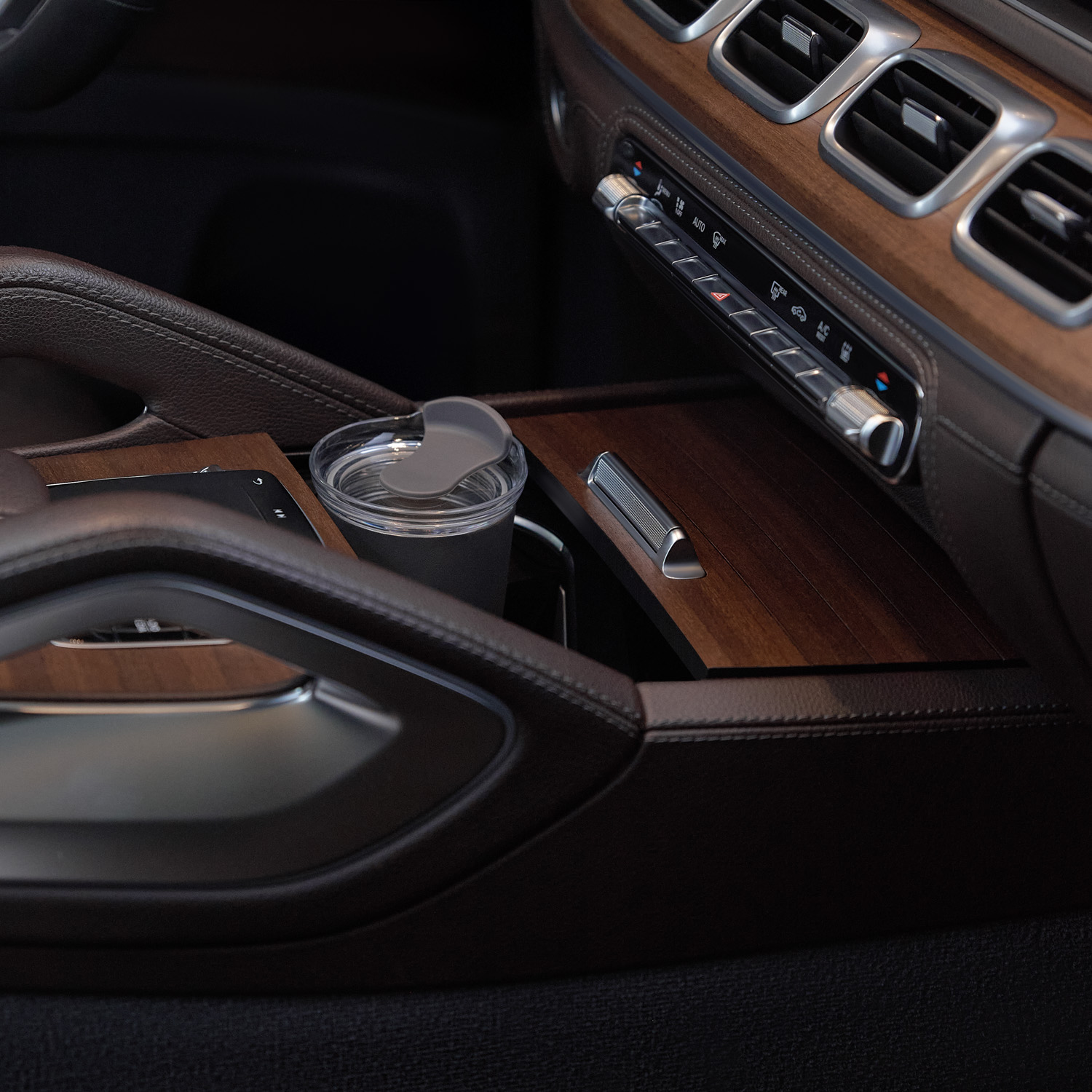 Термокружка вакуумная Strada, черная